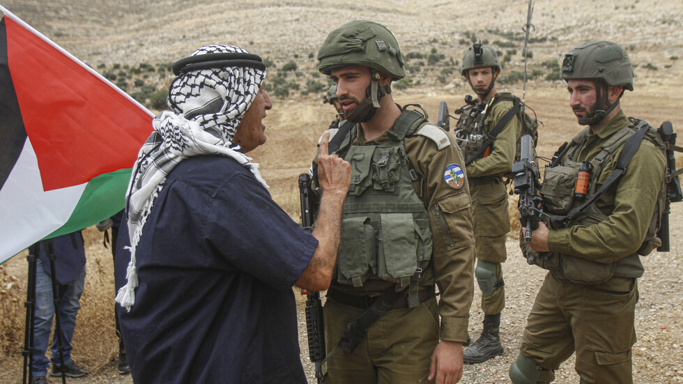 أيهما القوة العظمى؟ أمريكا أم إسرائيل؟