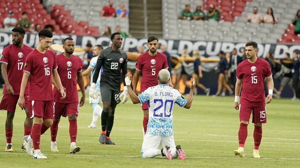 منتخب قطر يتعرف على هوية خصمه في ربع نهائي "الكأس الذهبية".. فيديو