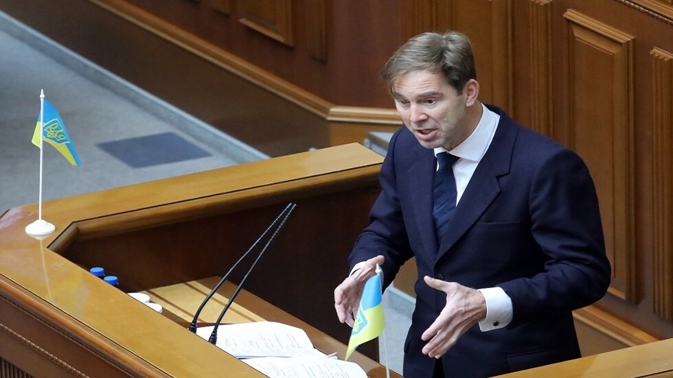 رئيس لجنة الدفاع في مجلس العموم البريطاني يدعو للدخول في حرب مباشرة ضد روسيا ـ فيديو