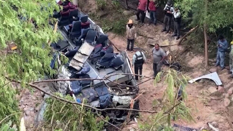 مصرع 29 شخصا على الأقل جراء سقوط حافلة ركاب في واد في المكسيك