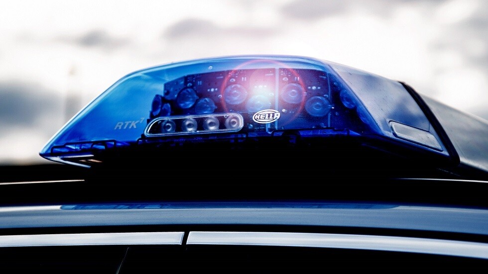 لندن: سيارة تقتل طفلة وتجرح 7 تلاميذ آخرين في حادث اصطدام بجدار مدرسة