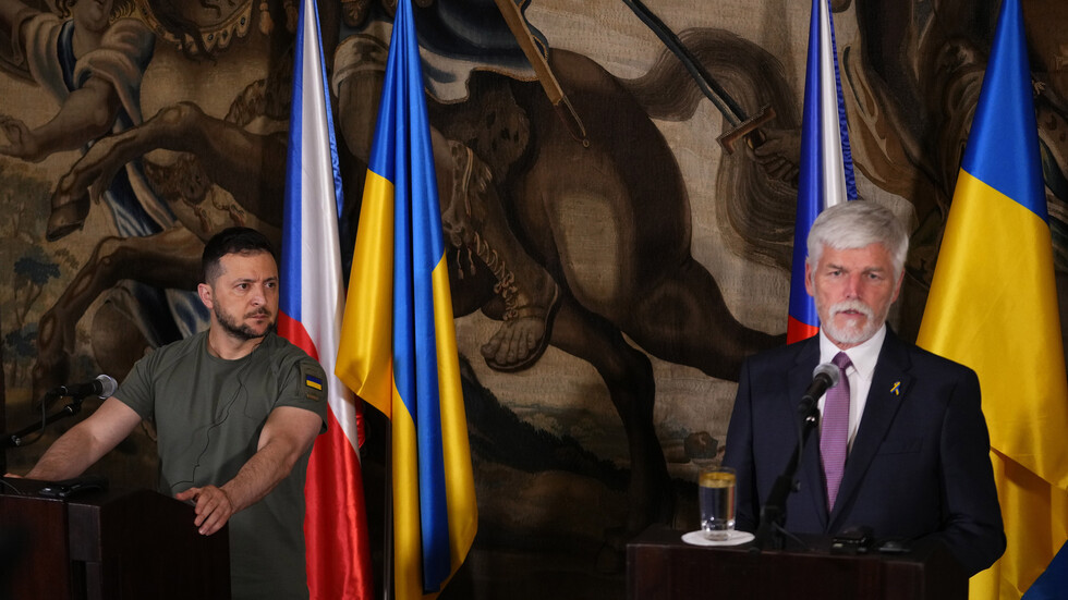 رئيس التشيك يؤكد أن بلاده ستستمر بدعم أوكرانيا