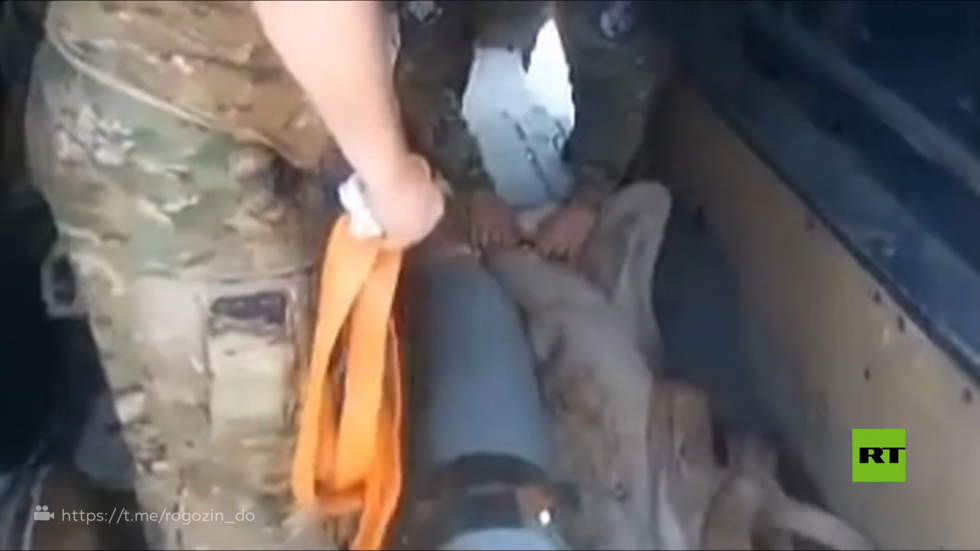 شاهد بالفيديو.. القوات الروسية تستولى على صاروخ ستورم شادو البريطاني