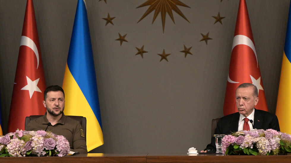 أردوغان: على روسيا وأوكرانيا العودة لطاولة المفاوضات