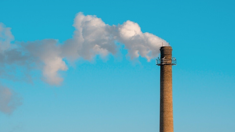 فرنسا تحث السعودية على "مراجعة" أهدافها بشأن خفض انبعاثات الكربون