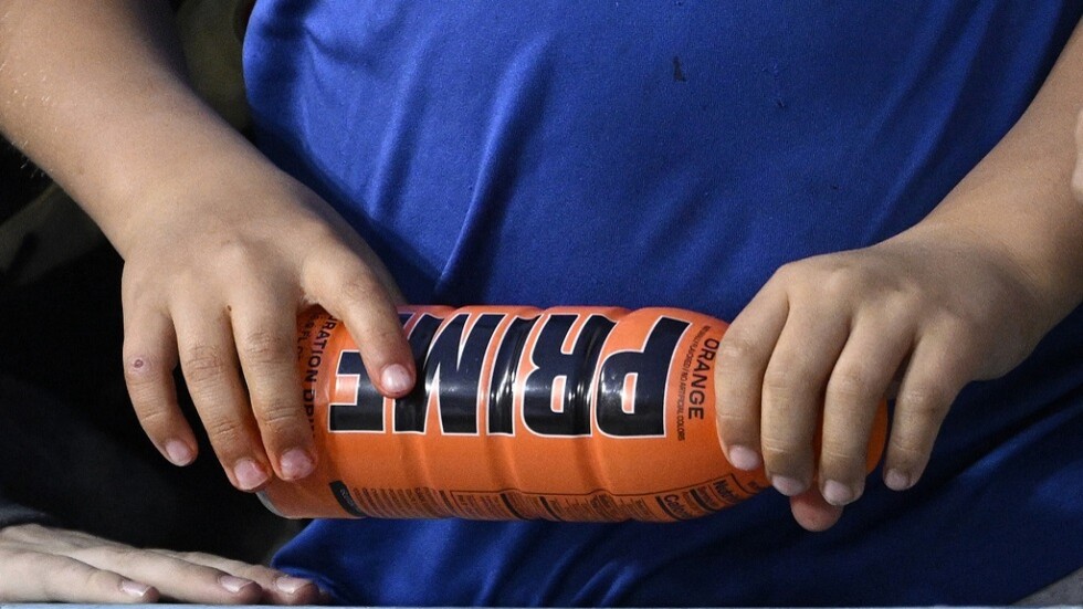 "ذو شعبية واسعة بين الأطفال".. مطالب بالتحقيق في مشروب طاقة أمريكي