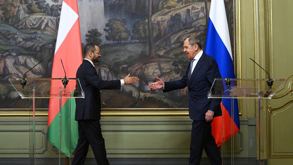 لافروف: مستثمرون روس مهتمون بإنتاج الأسمدة في سلطنة عمان