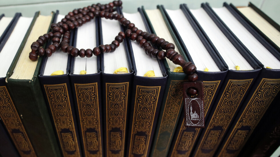 في بيان مشترك.. الدول العربية تدين حرق القرآن في السويد بـ