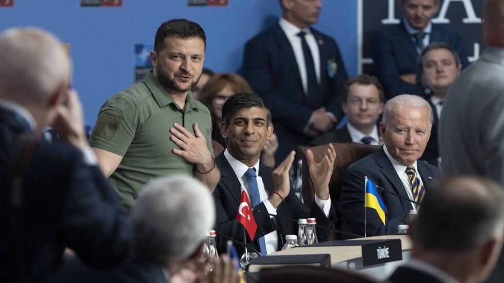 غروشكو: رعاة زيلينسكي الغربيون جعلوه يطالبهم بما يفوق قدرتهم