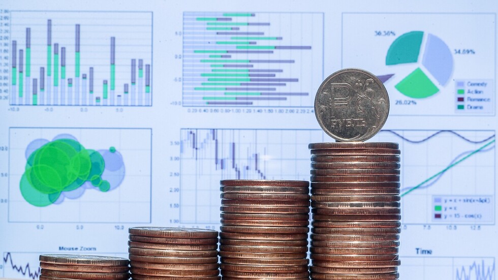 الكرملين يتحدث عن إجراءات الحكومة الروسية لحماية الاقتصاد الوطني من القيود الغربية