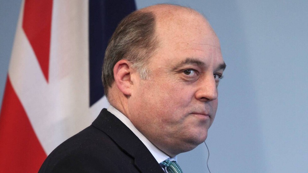 صحيفة: وزير الدفاع البريطاني يفكر باعتزال السياسة في الخريف المقبل