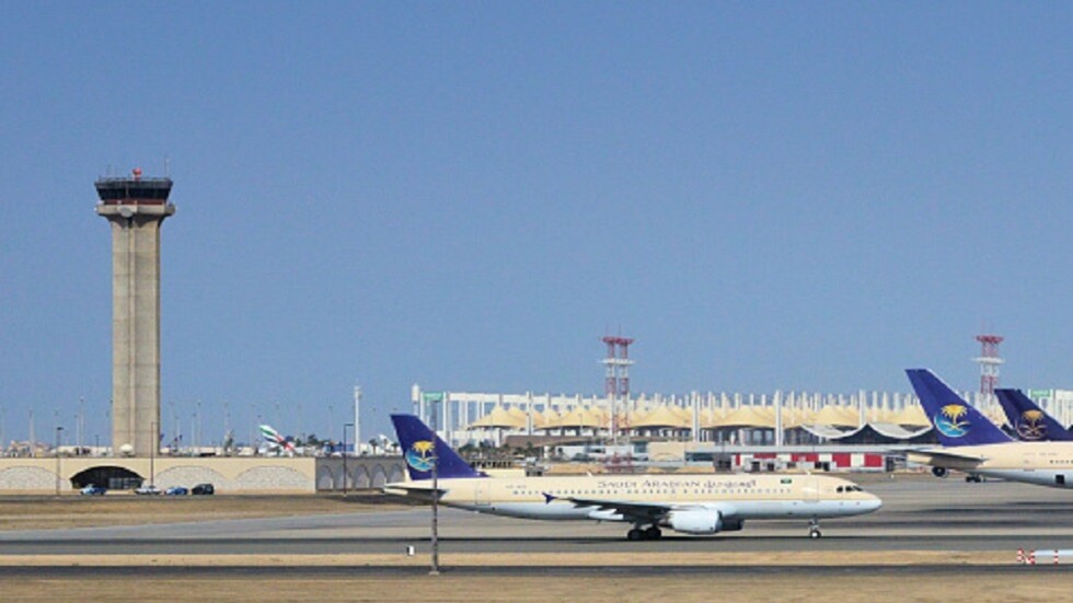 حاجة مغربية تجبر طائرة على الهبوط اضطراريا في الجزائر