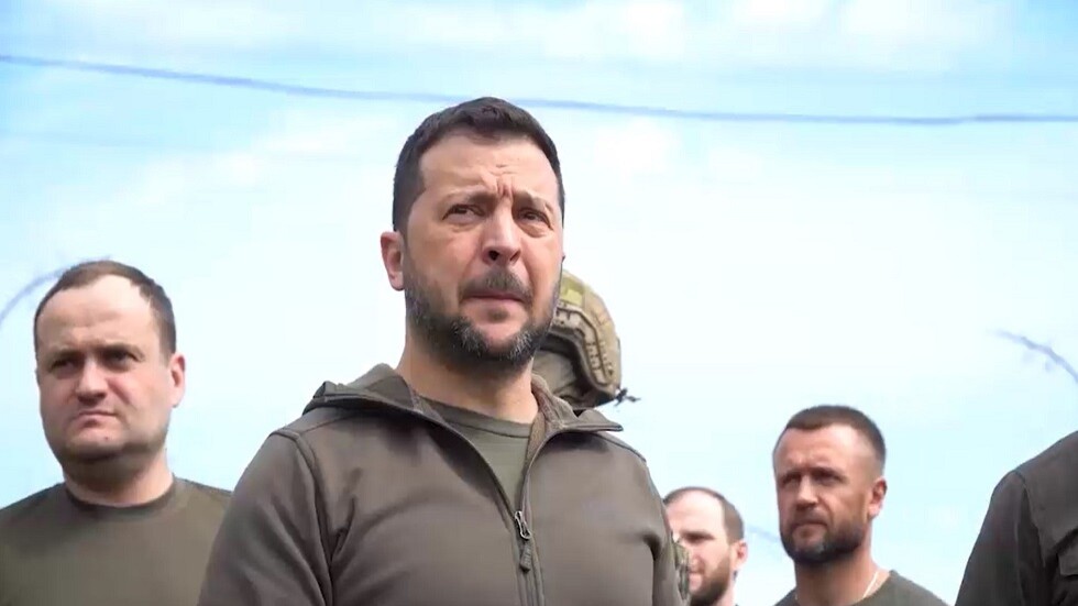 خبير أمريكي: زيلينسكي ارتكب خطأين "كارثيين" تسببا بتدمير أوكرانيا أحدهما عدم سماعه نصيحة من بوتين