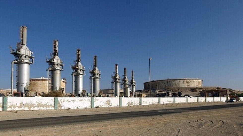 وزارة النفط الليبية بدأت استئنافا جزئيا لإنتاج حقلي "الشرارة" و"الفيل"