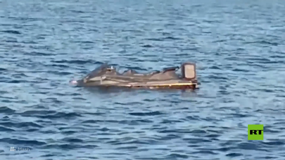 تدمير زلاجة نفاثة بالقرب من جسر القرم