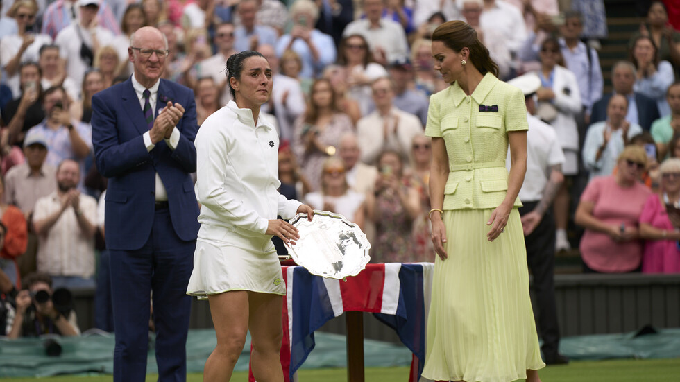 النجم ألكاراز يكشف عن رأيه بأنس جابر