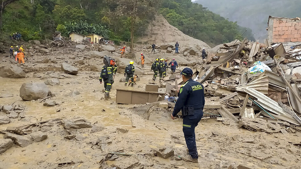مصرع 14 شخصا وفقدان نحو 20 آخرين جراء انزلاق أرضي في كولومبيا