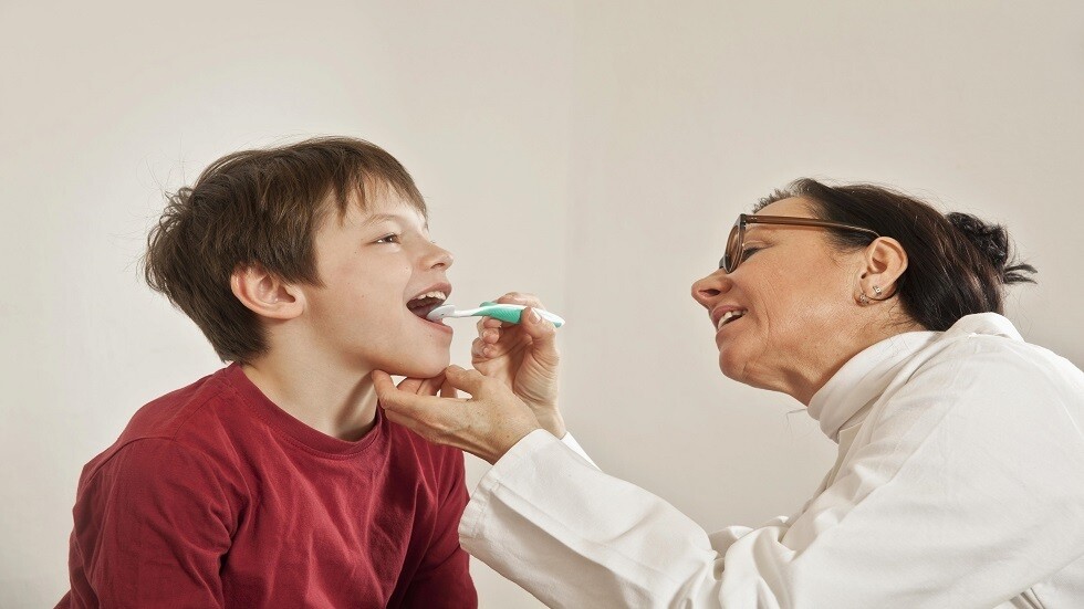 بكتيريا تعيش في الحلق أصبحت سببا رئيسيا لعدوى خطيرة