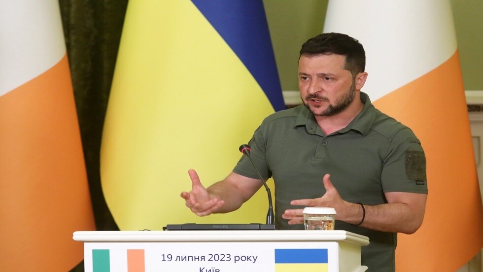 فتور في "عزيمة" زيلينسكي وإقرار بوتيرة هجومه المضاد المنخفضة