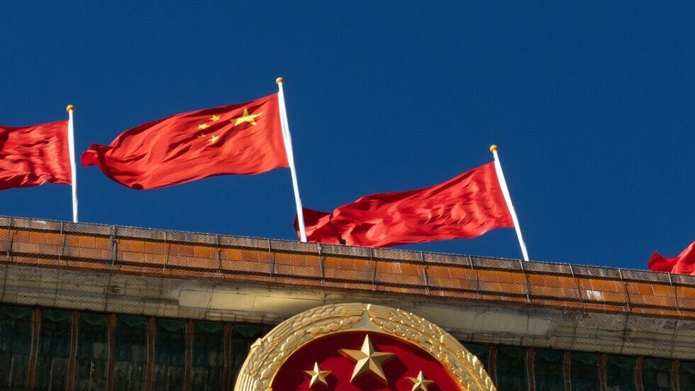 بكين: تزويد واشنطن أوكرانيا بذخائر عنقودية خطوة غير مسؤولة