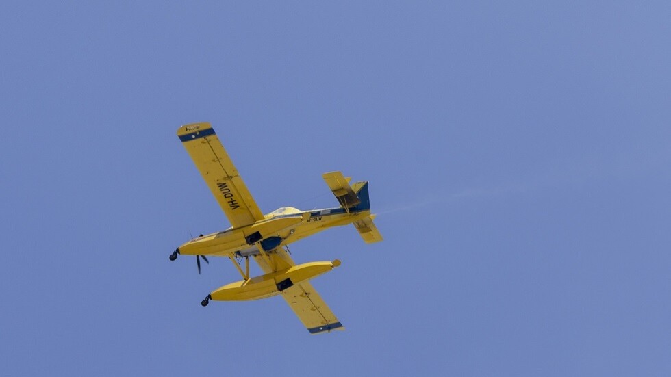 تحطم طائرة طوارئ كانت تشارك في عمليات إطفاء حرائق الغابات في جزيرة إيفيا اليونانية (فيديو)