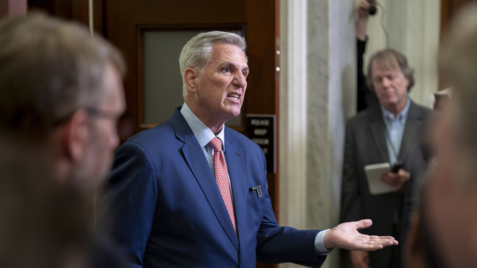 رئيس مجلس النواب الأمريكي يدعو لإطلاق إجراءات مساءلة بايدن حول شبهات الفساد