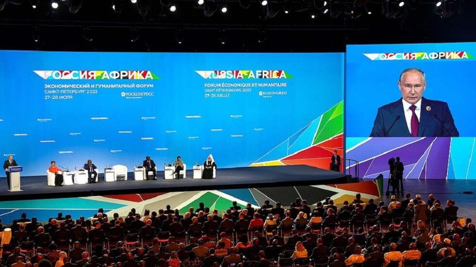 بوتين والزعماء الأفارقة يعتمدون البيان الختامي لقمة 