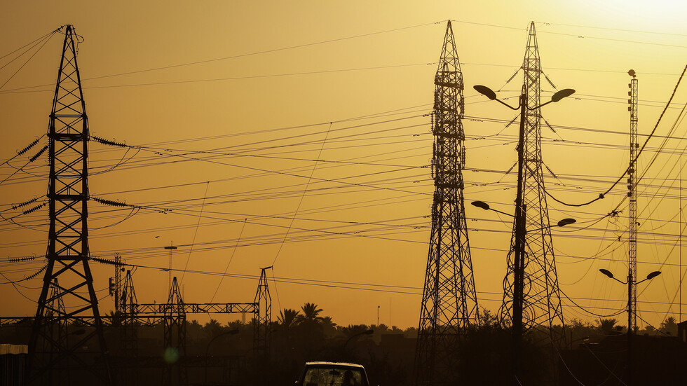 انقطاع تام للكهرباء في أغلب المحافظات العراقية ومصدر لـRT  يتحدث عن عمل تخريبي