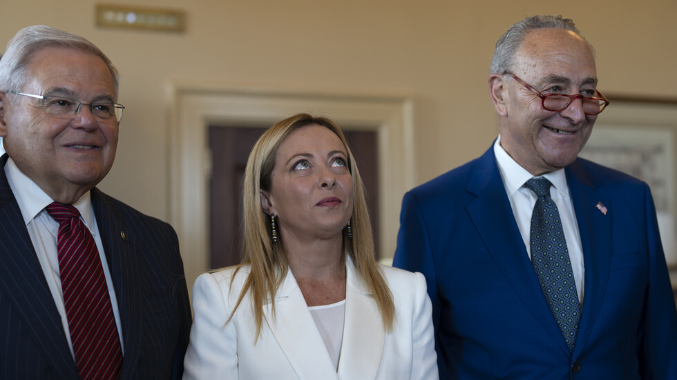 سؤال من مسؤول أمريكي يصعق رئيسة وزراء إيطاليا جورجا ميلوني (فيديو)