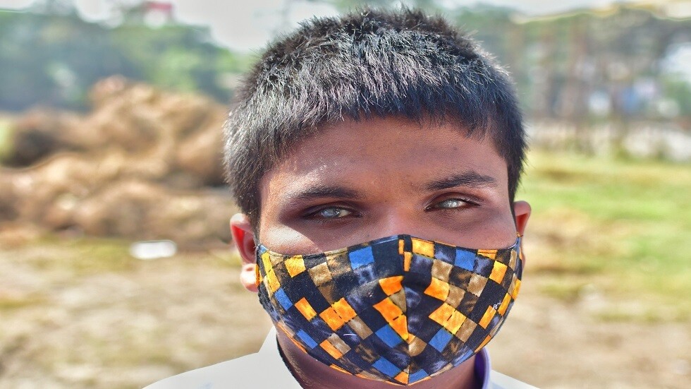 روسيا..ابتكار جهاز على شكل قناع لتعليم المكفوفين الرؤية عبر اللسان