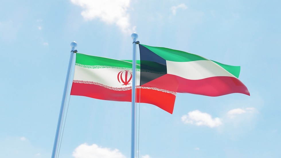 علم الكويت وإيران