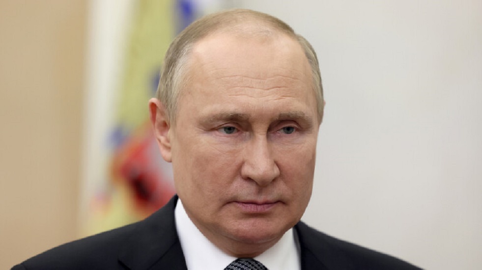 بوتين يصف تدمير الثقافة الروسية في الخارج بالانتحار