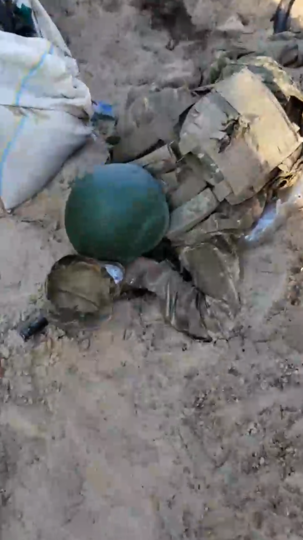 قوات إنزال روسية تهاجم القوات الأوكرانية داخل خنادقها (فيديو)