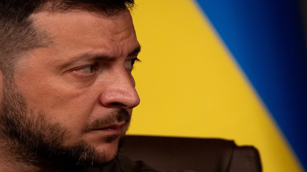 مستشار رئاسي أوكراني سابق: زيلينسكي ارتكب خطأ فادحا في زياراته الخارجية