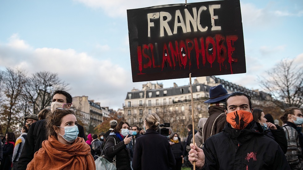 مرشح رئاسي سابق: فرنسا قد تصبح جمهورية إسلامية