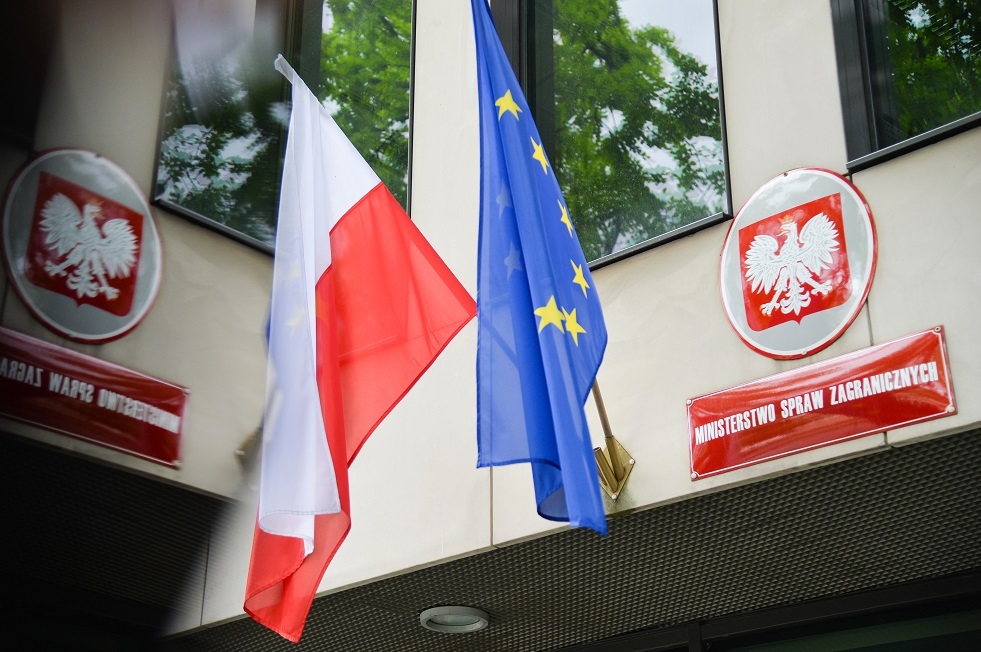 إغلاق القنصلية البولندية في سمولينسك