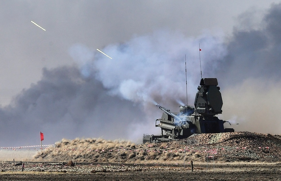 قوات الدفاع الجوي والأسطول تتصدى لهجوم مسيرات أوكرانية على سيفاستوبول