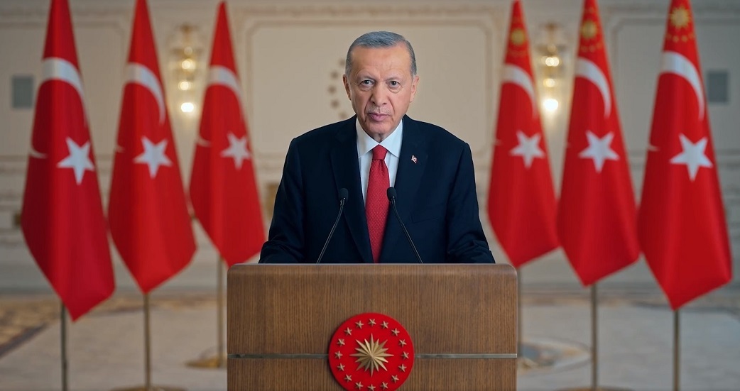 أردوغان يصل جدة في مستهل جولته الخليجية (صور + فيديو)