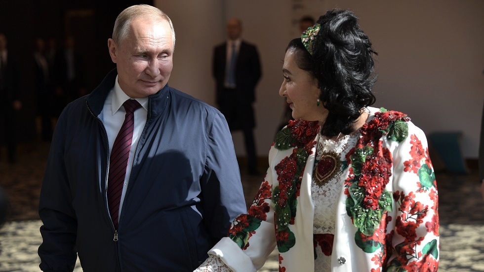 إيرينا فينير وفلاديمير بوتين عام 2019