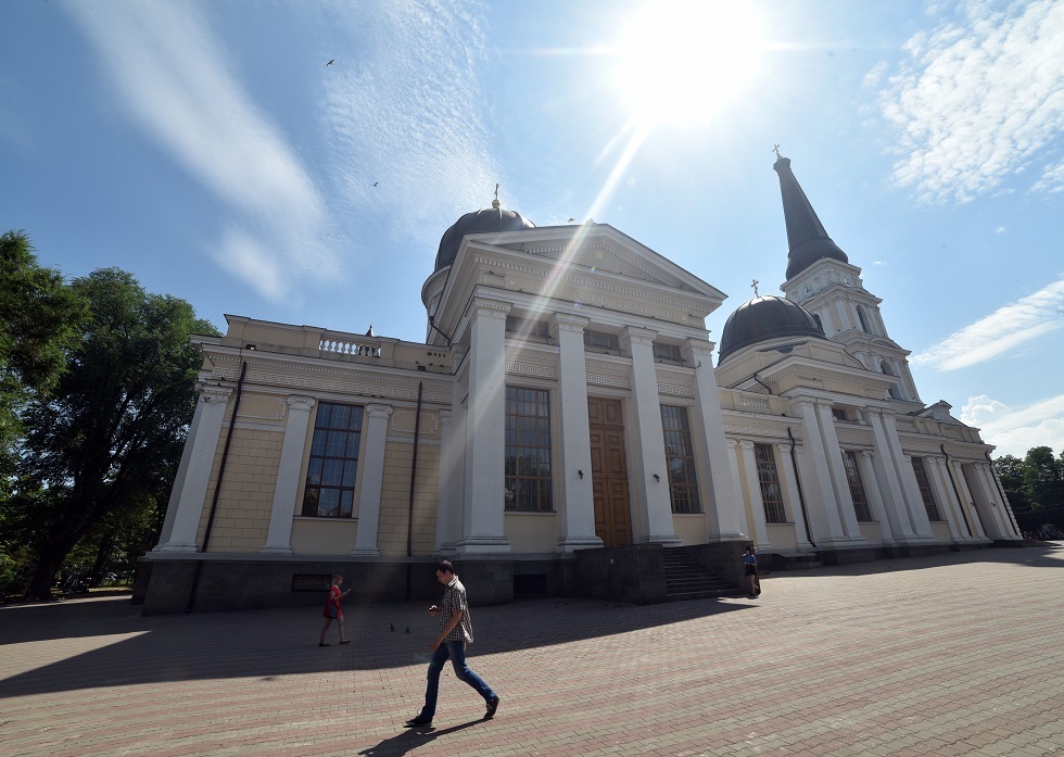 الدفاع الروسية تفنّد مزاعم كييف بقصف كاتدرائية في أوديسا