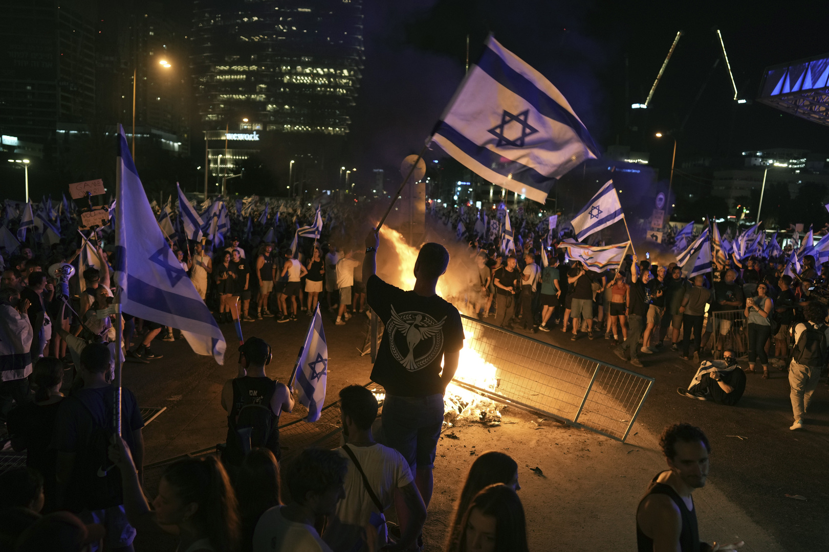 تقرير عبري: أزمة الإصلاح القضائي تدخل إلى أكثر الأماكن حساسية في إسرائيل !