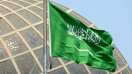 السعودية.. إقالة مسؤول في سفارة بنغلاديش بسبب الإساءة لعاملات منازل