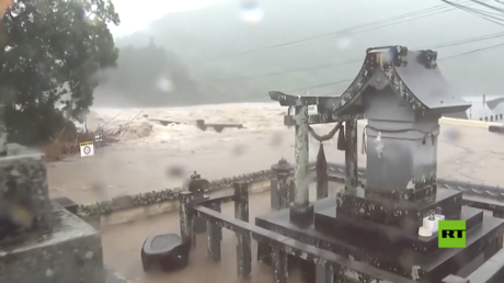 بالفيديو.. فيضانات تضرب جنوب غرب اليابان بعد أمطار غزيرة