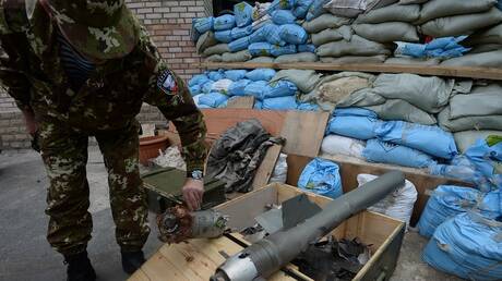 ماروتشكو: قوات سلطات كييف تقصف لوغانسك بذخيرة عنقودية بعيدة المدى