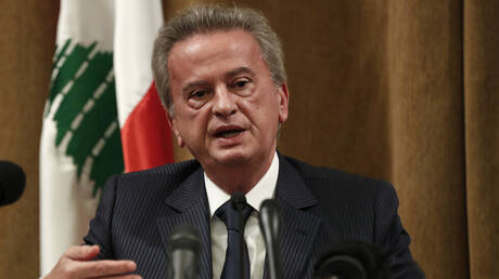 القضاء اللبناني يستجوب رياض سلامة ويتركه رهن التحقيق