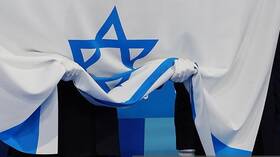 فيفا الإسرائيلي يصل إلى السعودية للمشاركة في البطولة النهائية للاعبي الفيفا