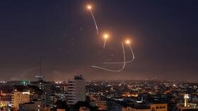 "بلومبرغ": إسرائيل تستخدم أنظمة الذكاء الاصطناعي في عملياتها العسكرية