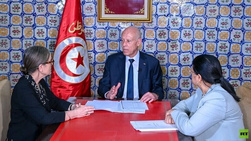 تونس.. قيس سعيد يعفي رئيسة الحكومة نجلاء بودن ويعين أحمد الحشاني خلفا لها