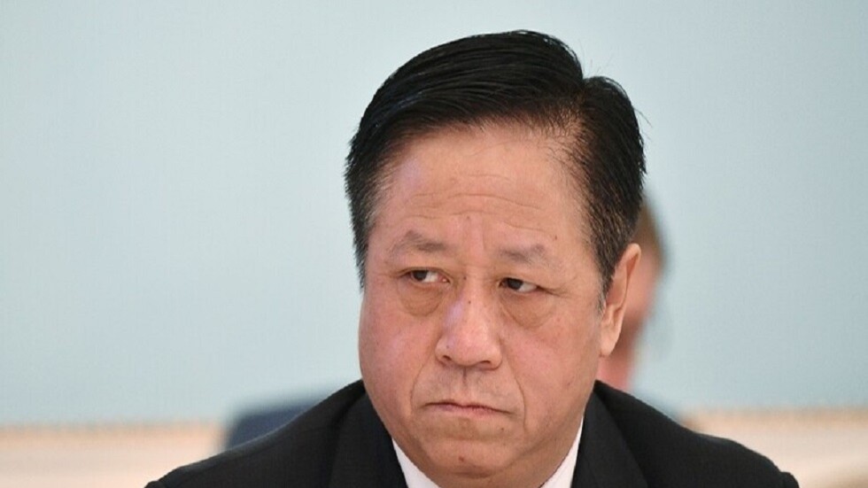 السفير الصيني: الناتو أصبح السبب الرئيسي لتفاقم الأزمة الأوكرانية