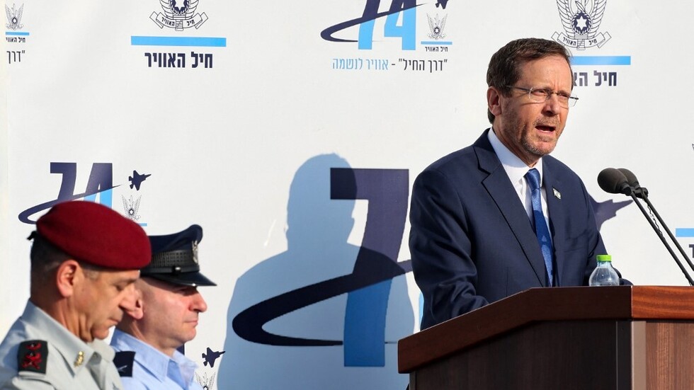 هرتسوغ على الحدود الشمالية يوجه رسالة مصورة لـ"حزب الله" والشعب اللبناني